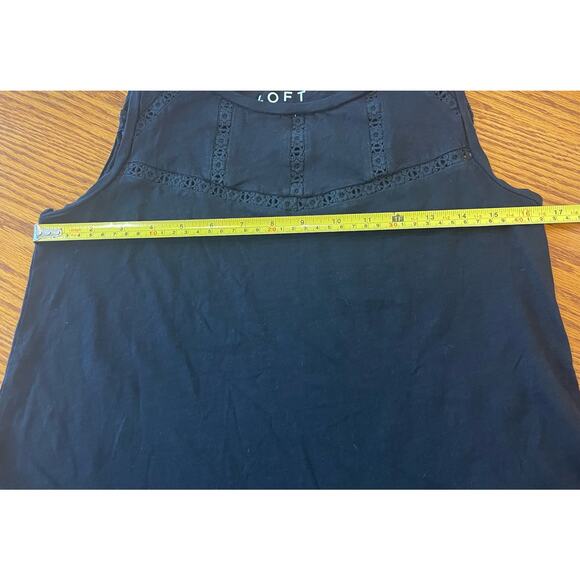 Ann Taylor LOFT black tank with crochet inserts XS 100% Cotton - Picture 8 of 10
